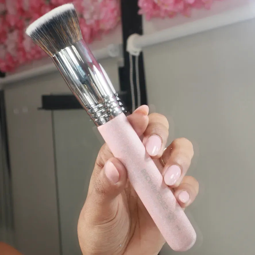 R10🌷 Brocha Kabuki Para Base